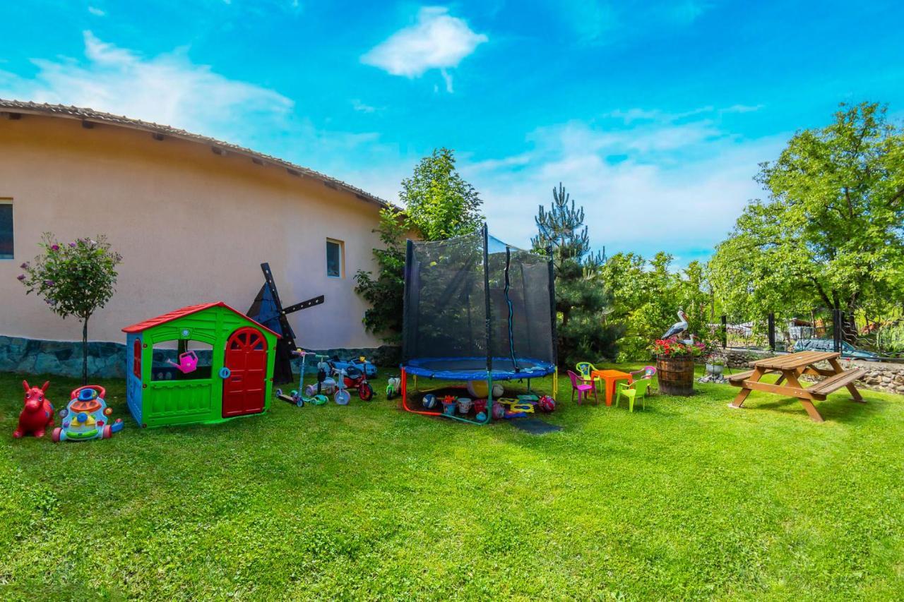 Pensiunea Valea Magurii Novaci-Străini Esterno foto
