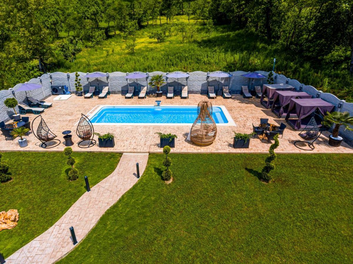 Pensiunea Valea Magurii Novaci-Străini Esterno foto
