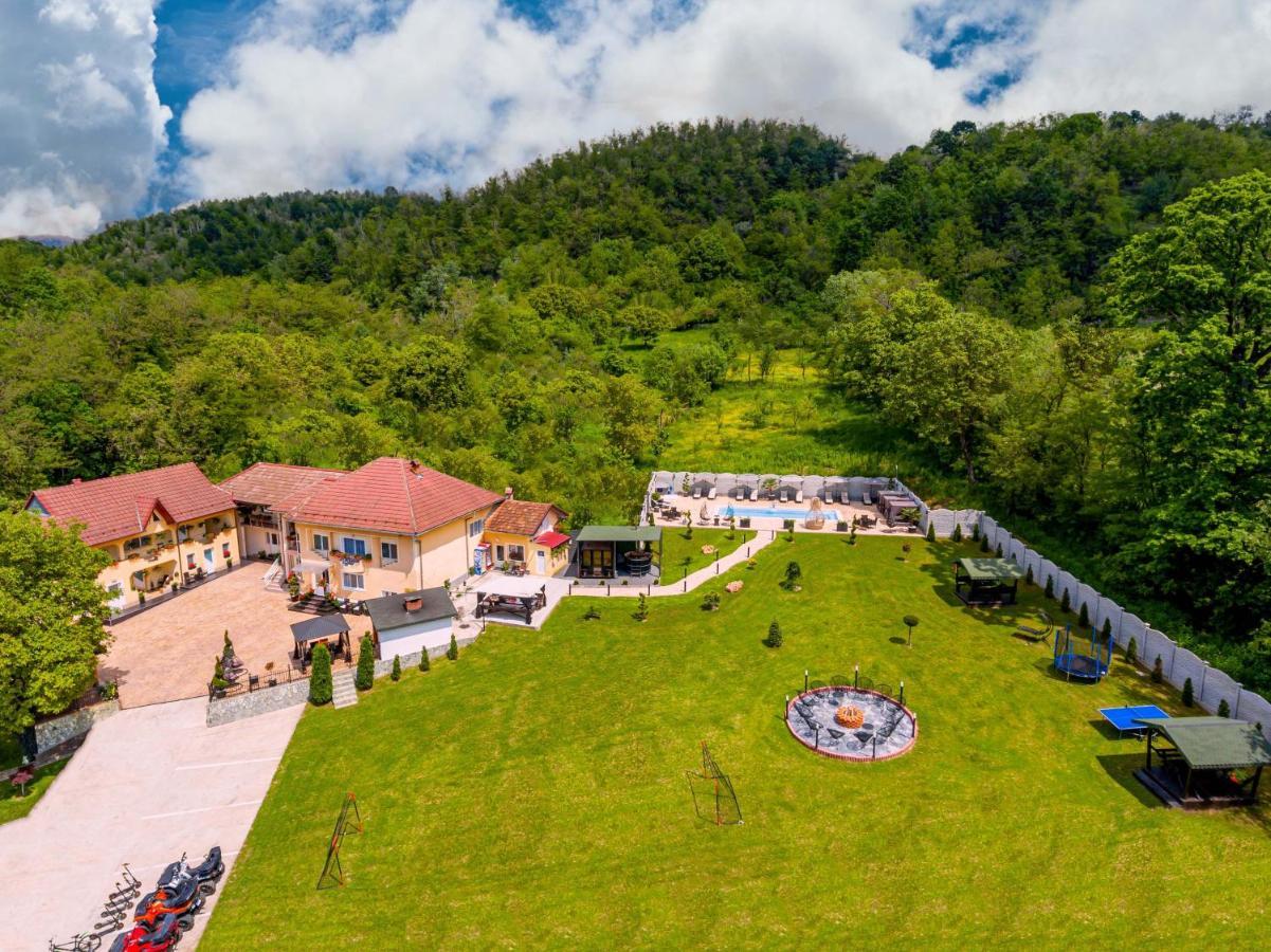 Pensiunea Valea Magurii Novaci-Străini Esterno foto
